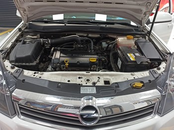 Opel Astra Servis Lambası Neden Yanar?